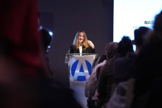 La comissionada de Promoció Econòmica, Comerç i Restauració de l'Ajuntament de Barcelona, Nadia Quevedo, en la clausura dels Projectes Singulars 2025