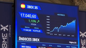El Ibex 35 se impulsa un 1,11% y alcanza los 17.000 por primera vez en su histor
