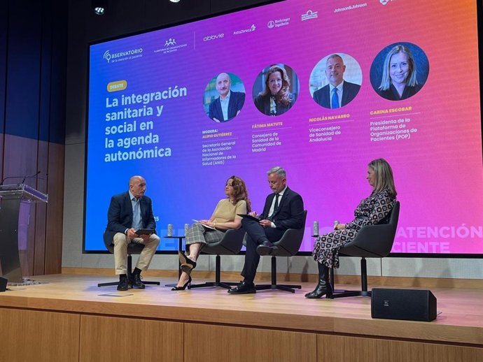 Presentación del informe 'Atención integrada de la cronicidad en España: Situación, herramientas y retos de la integración sanitaria y social'.