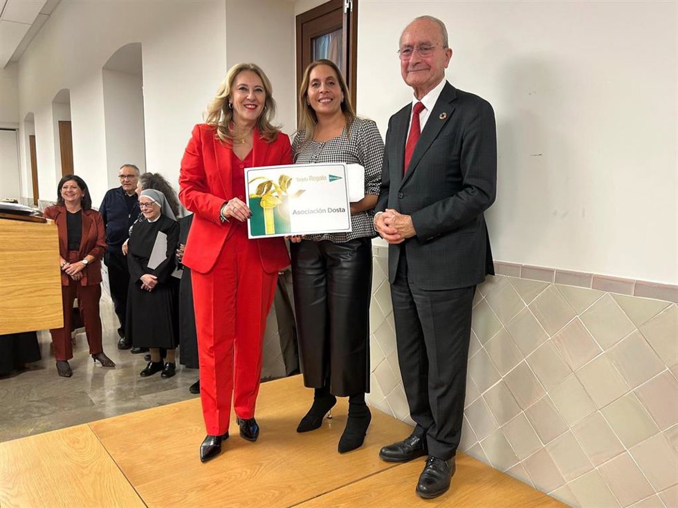 La consejera de Economía, Hacienda, Fondos Europeos y Diálogo Social y portavoz del Gobierno andaluz, Carolina España, en el acto de las Postales de Navidad de Diario SUR.