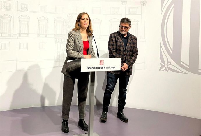 La líder de los Comuns en el Parlament, Jéssica Albiach, y el diputado Lluís Mijoler.