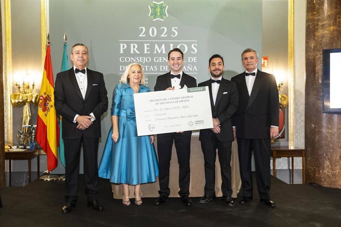 Rupert H.G.Kelley durante el acto de entrega de su reconocimiento