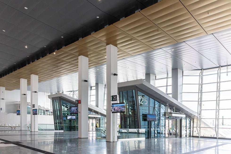 Archivo - Nuevo vestíbulo de la estación de Chamartín, sita en Madrid (España).