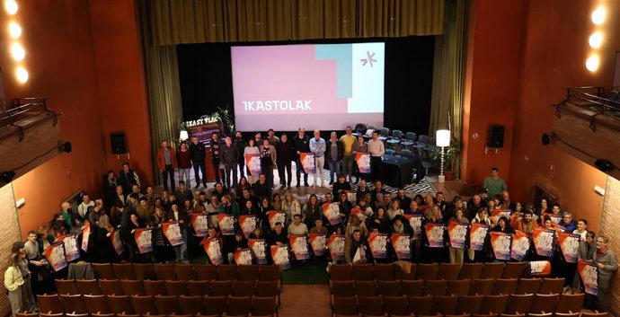 Ikastolen mugimenduko ordezkariak