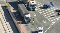 Intervenidas casi 100 cajetillas de tabaco en un operativo en los accesos al puerto de Cartagena (Murcia)