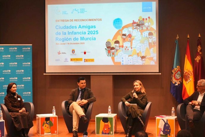 La Consejera De Política Social, Familias E Igualdad, Conchita Ruiz, Durante El Acto De Entrega De Reconocimientos 'Ciudades Amigas De La Infancia'