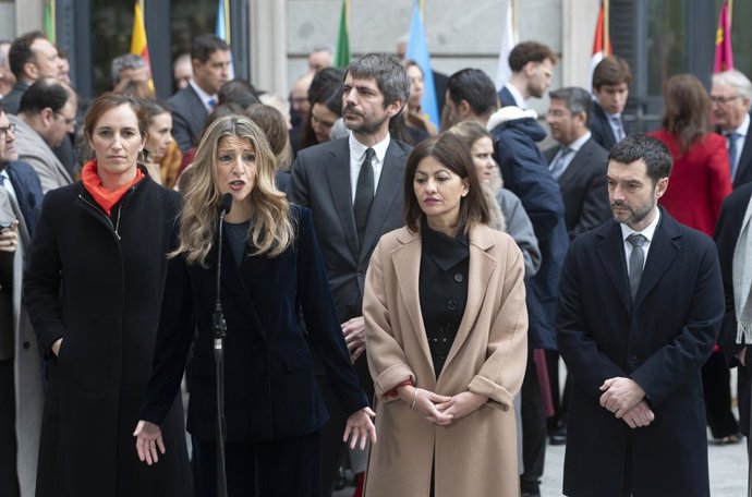 La vicepresidenta segona del Govern i ministra de Treball, Yolanda Díaz, la ministra de Sanitat, Mónica García, el ministre de Cultura, Ernest Urtasun, la ministra de Joventut i Infància, Sira Rego, i el ministre de Consum i Agenda 2030, Pablo Bustinduy.