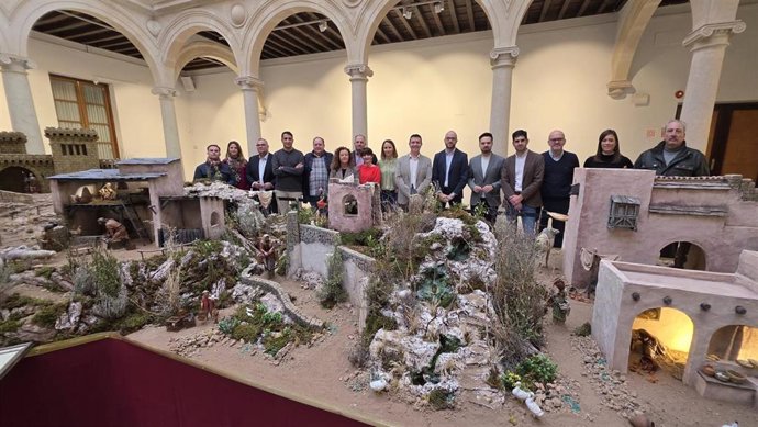 Don Quijote y la Feria de Albacete 'se cuelan' en el Belén Monumental de la Diputación.