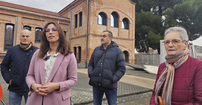 Ediles del PSOE denuncian frío y calor extremos en el Cuartel de Henares y acusa al Gobierno local de abandono.
