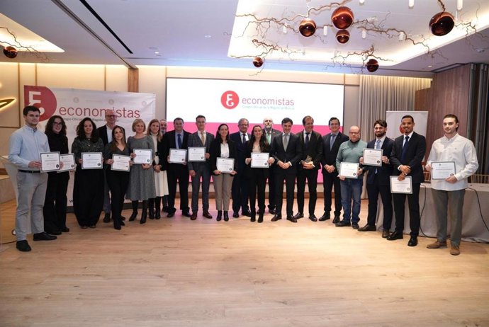 El Colegio de Economistas distingue a la Autoridad Portuaria de Cartagena con el Ecónomo Institucional por sus 150 años de servicio público