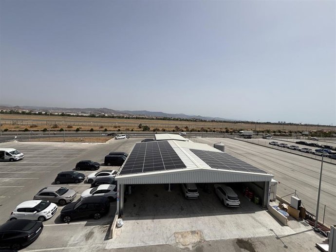 Aeropuerto de Málaga Costa del Sol.- Paneles solares