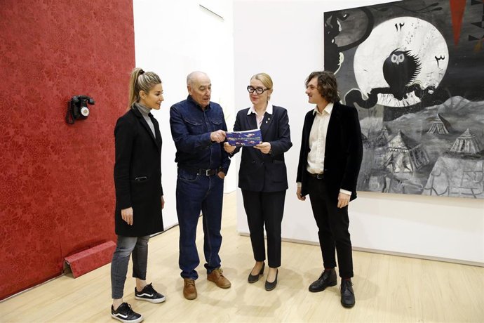 Biblioteca Central expone las obras finalistas de los premios regionales de Artes Plásticas y las últimas adquisiciones