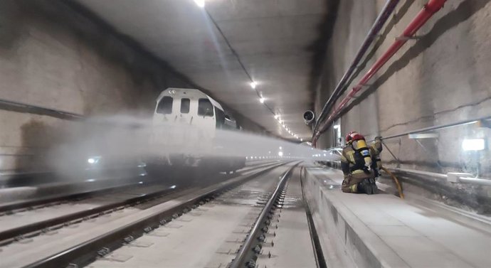 Adif realiza un simulacro de evacuación en el túnel de San Cristóbal (Valladolid) para evaluar sus planes de emergencia