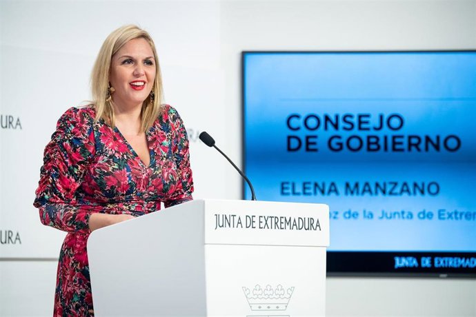 La portavoz de la Junta, Elena Manzano, en rueda de prensa tras la reunión del Consejo de Gobierno
