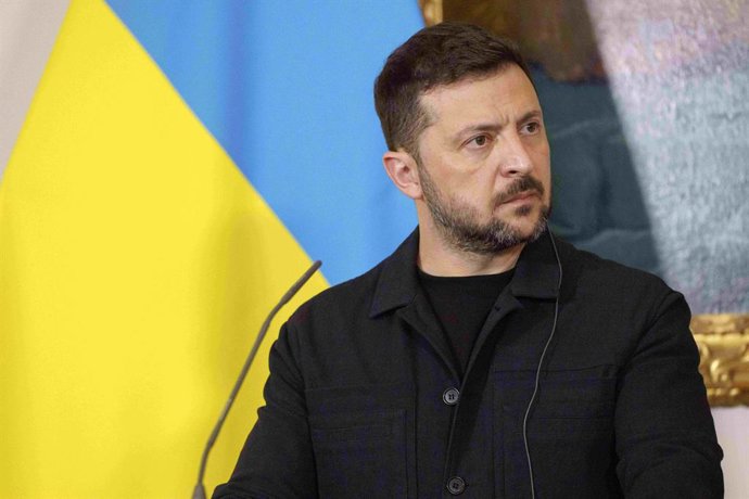 Archivo - Arquivo - 16 de junho de 2025, Viena, Viena, Áustria: VOLODYMYR ZELENSKYY, Presidente da Ucrânia, é recebido pelo Chanceler Federal austríaco CHRISTIAN STOCKER na Chancelaria Federal da Áustria, em Viena.