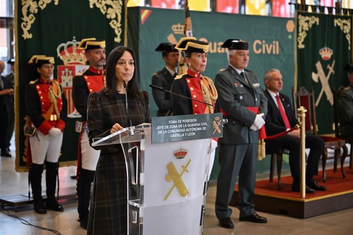 La directora general de la Guardia Civil, Mercedes González, durante la toma de posesión en León capital del general de brigada Miguel Sánchez Guerrero como nuevo jefe de la Zona de Castilla y León.