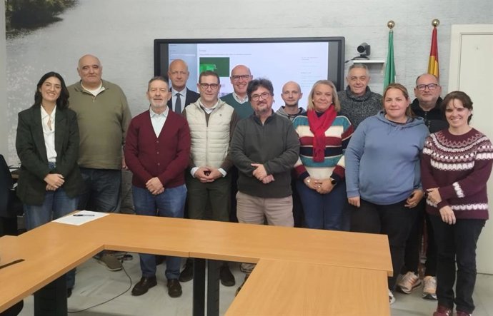 Acuerdo entre CCOO y la empresa de limpieza viaria de Dos Hermanas para una subida salarial