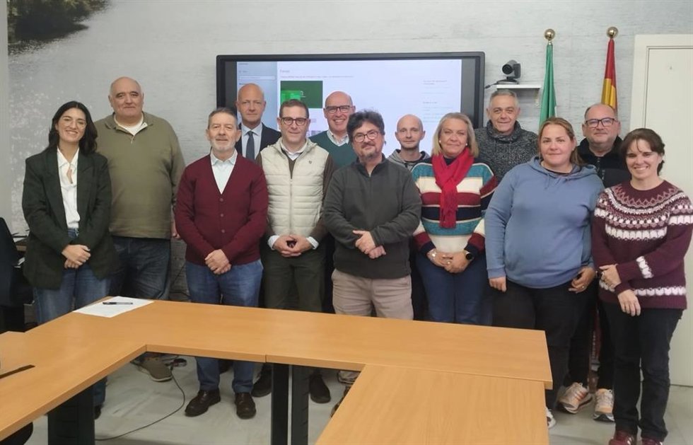 Acuerdo entre CCOO y la empresa de limpieza viaria de Dos Hermanas para una subida salarial