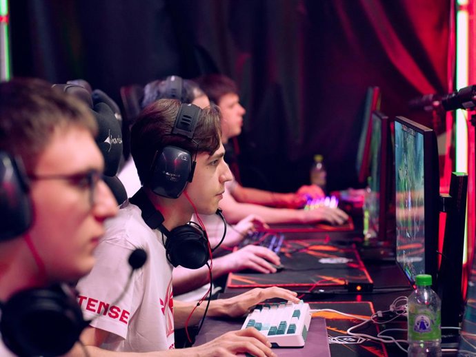 Phygital athletes competing against each other on the digital side of phygital