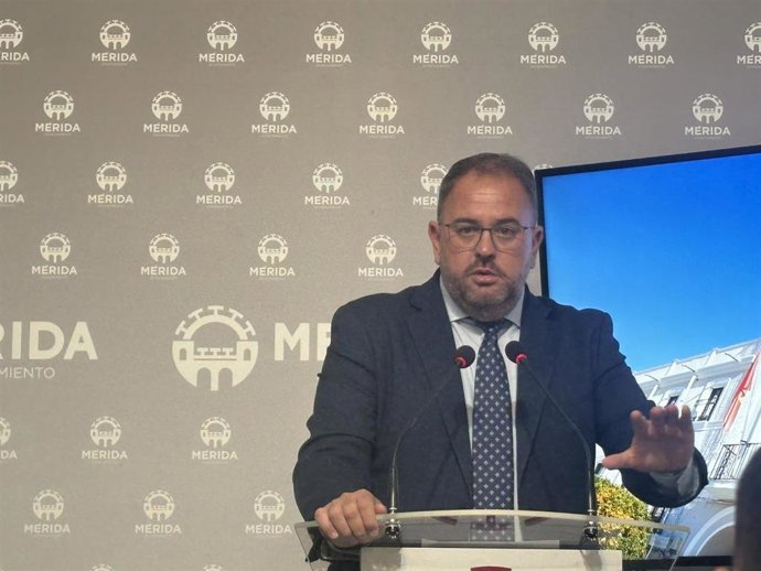 Archivo - El alcalde de Mérida, Antonio Rodríguez Osuna