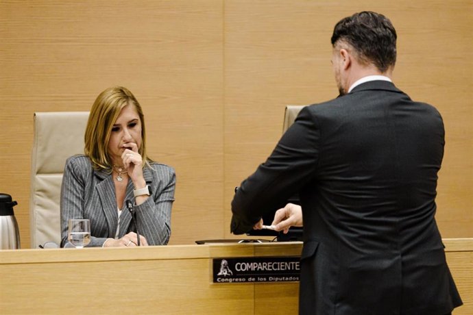 La exconsellera de Justicia Salomé Pradas responde a las preguntas del diputado de ERC, Gabriel Rufián, durante la comparecencia ante la Comisión de Investigación de la dana, en el Congreso de los Diputados, a 15 de diciembre de 2025