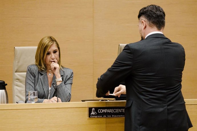 L'exconsellera de Justícia Salomé Pradas respon a les preguntes del diputat d'ERC, Gabriel Rufián, durant la compareixença davant de la Comissió d'Investigació de la dana, en el Congrés dels Diputats, a 15 de desembre del 2025