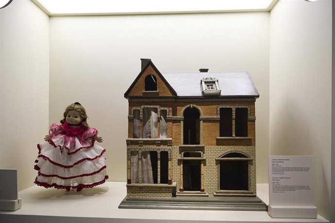 Presentación de la exposición ‘Juguetes Reales’, en la Galería de Colecciones Reales, a 16 de diciembre de 2025, en Madrid (España). La exposición reúne objetos relacionados con el ocio y el aprendizaje de la infancia de la monarquía española entre mediad