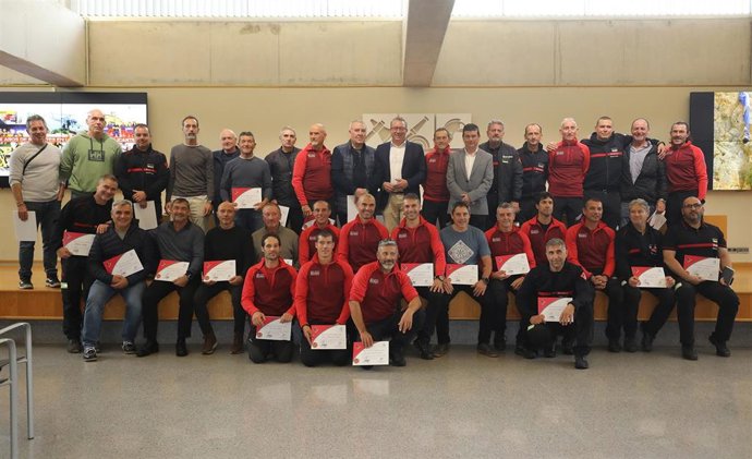 La Diputación de Alicante celebra 20 años de "esfuerzo y dedicación" del grupo de rescate del Consorcio de Bomberos