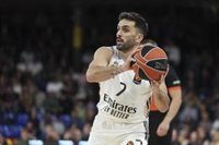 El Real Madrid se desconecta en su visita al EA7 Emporio Armani