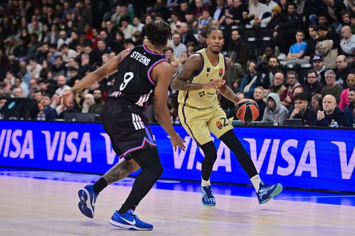 Will Clyburn (Barça) en acción en el partido contra el Paris Basketball de la Euroliga 2025-26