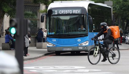 El PSOE exigirá en Cibeles que los buses de la EMT y el servicio BiciMAD se integren en el abono único estatal