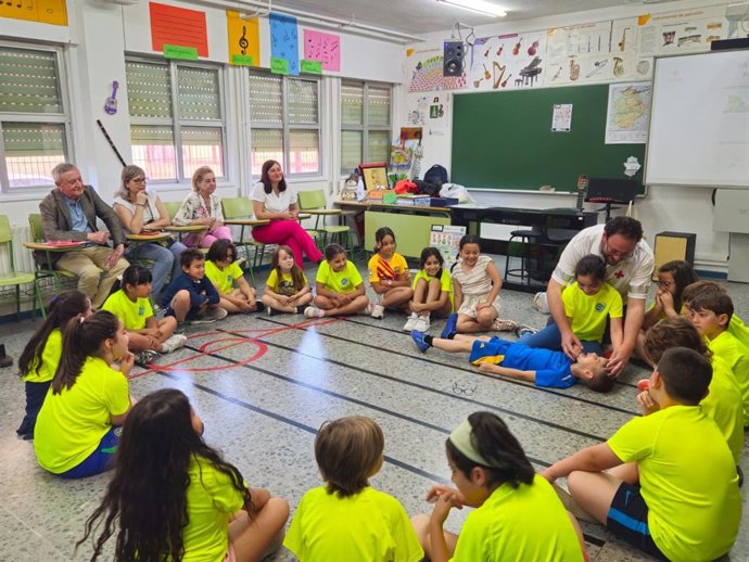 Archivo - El programa de primeros auxilios de Cruz Roja ofrece formación a 26.700 escolares en los 465 colegios de Extremadura 