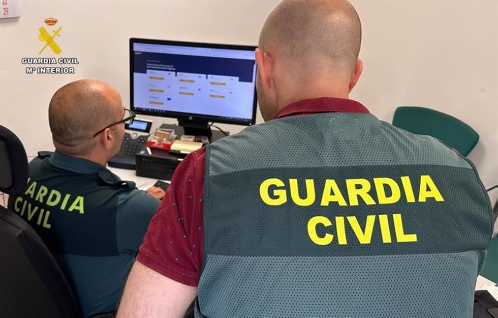 Agentes de la Guardia Civil.