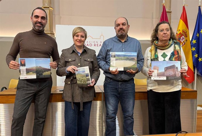 Presentacion de las nuevas guías del Geoparque Volcanes de Calatrava.
