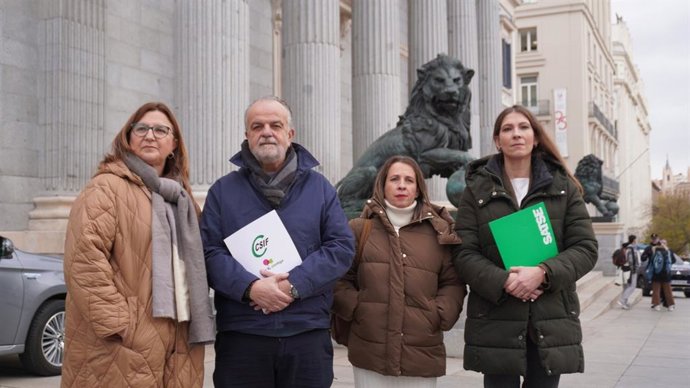 Archivo - Arquivo - Sindicatos levantam seu conflito com Sanchez por causa de sua "irresponsabilidade" na negociação do Estatuto Marco com o setor de saúde