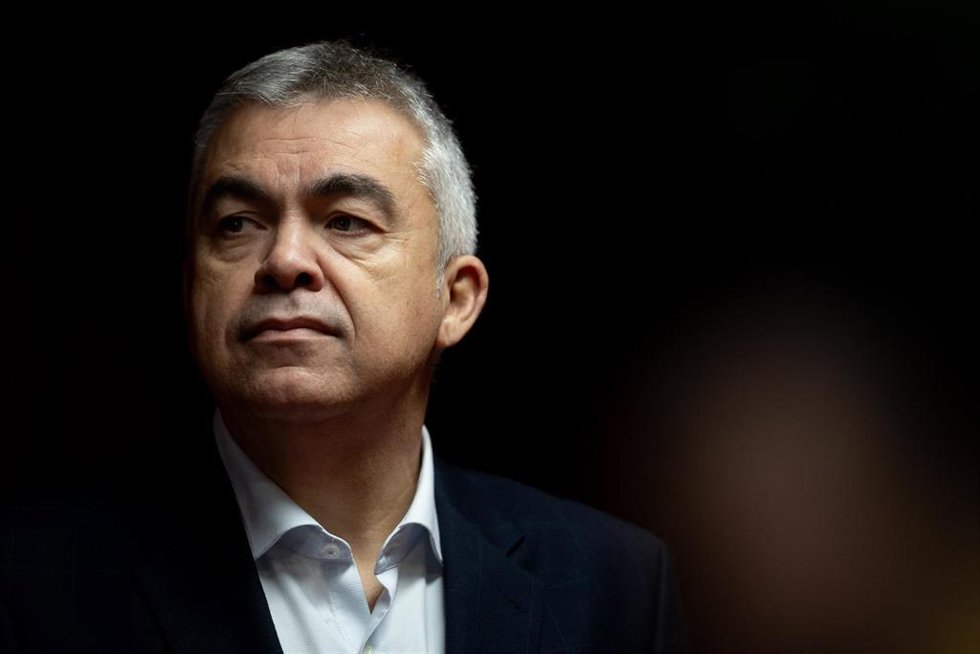 El ex secretario de Organización del PSOE Santos Cerdán a su llegada a la Comisión de Investigación del caso Koldo, en el Senado, a 17 de diciembre de 2025, en Madrid (España).