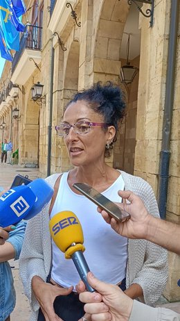 Archivo - La concejala delPSOE de Oviedo Natalia Sánchez Santa Bárbara.