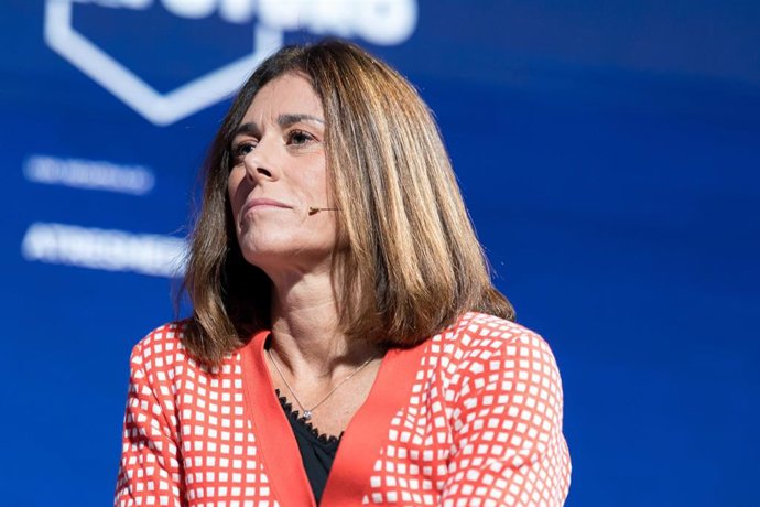 Archivo - La alpinista  Edurne Pasaban durante un acto