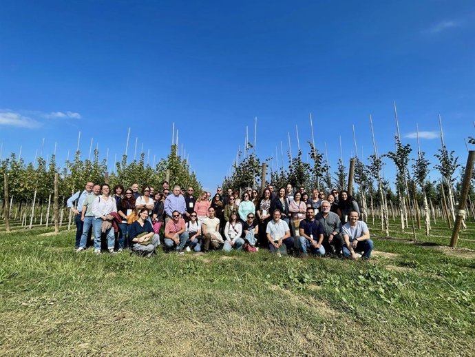 Foto de familia de los asistentes a la Asamblea General del proyecto europeo BeXyl.
