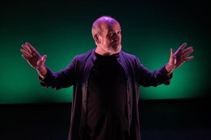 Archivo - Santiago Sánchez despide el año en la sala Off con un viaje teatral en torno a las grandes preguntas de la vida