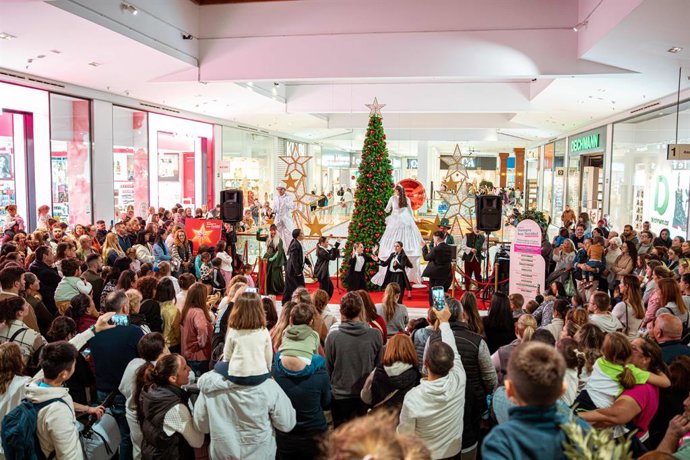 El Cascanueces, Papá Noel y El Grinch protagonizan la segunda parte del programa navideño de Los Arcos