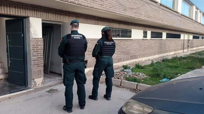 Al menos un detenido tras un importante despliegue policial en el polígono Neinver de Calahorra