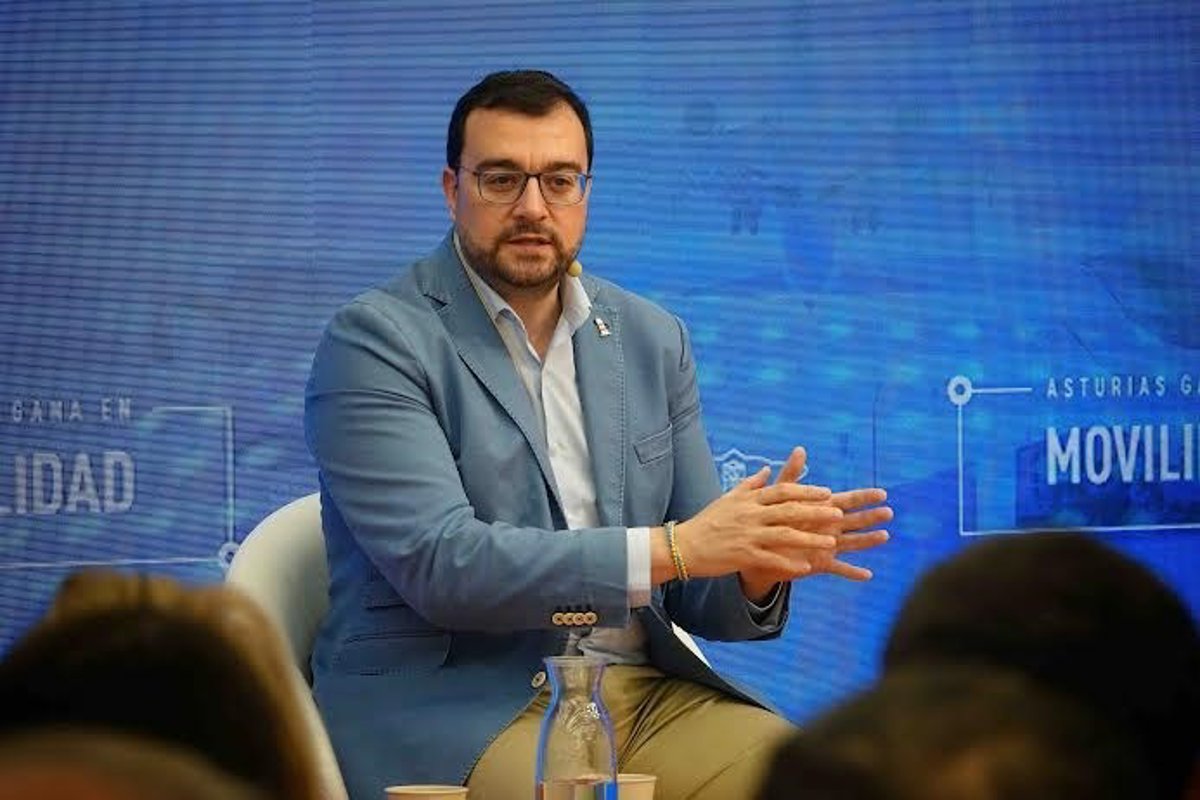 Barbón remarca que el PSOE y el Gobierno colaboran  plenamente  con la justicia y actúan con contundencia