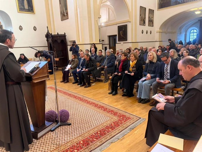 Un momento de la inauguración de la exposición.