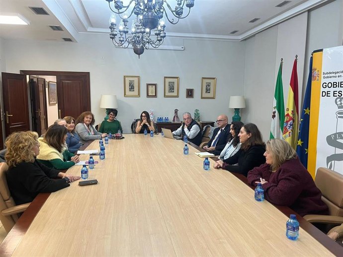 Reunión para constuir la red de Mujeres del Olivar