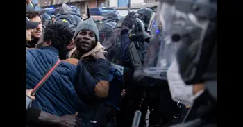 Alcalde de Badalona (PP) dice que no gastará "un euro" en los desalojados y que corresponde a Sánchez buscarles vivienda