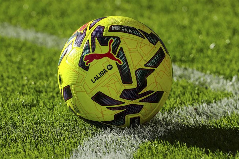 Balón de LaLiga EA Sports para la temporada 2025-26. 