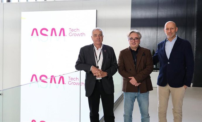 Imagen de la bienvenida de DFactory a Jesús Haro y Justo Soria, de ASM Tech Growth.