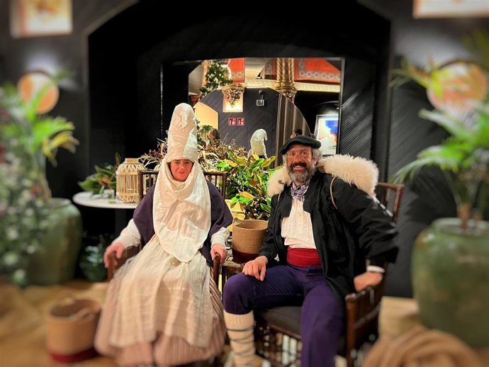 Mari Domingui y Olentzero