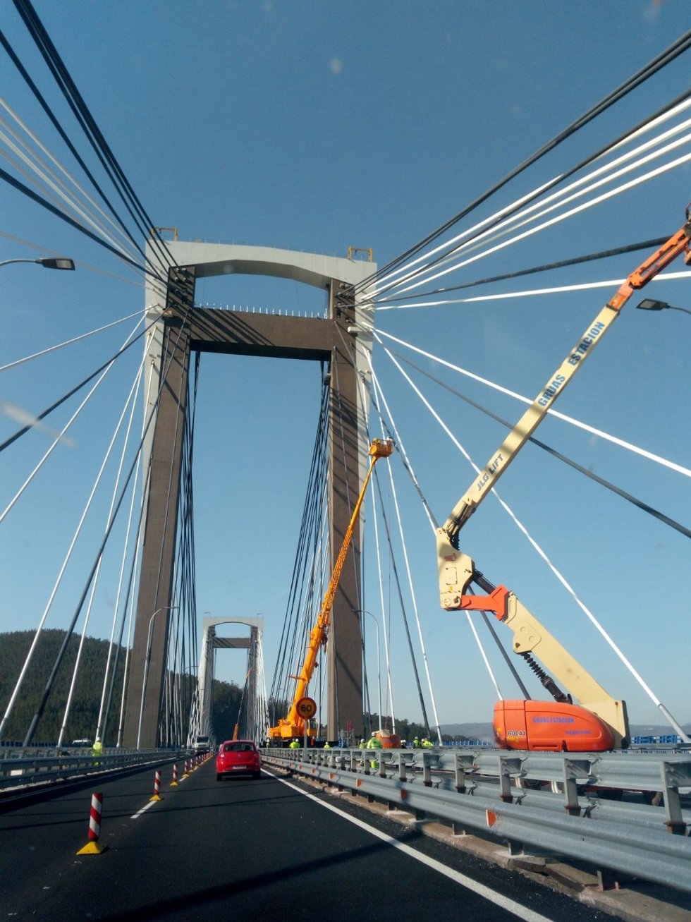 Archivo - Obras en el puente de Rande.